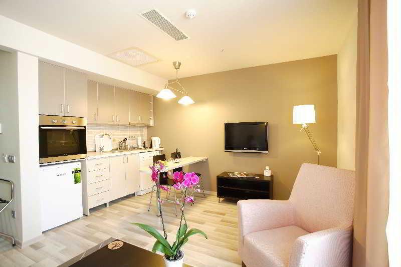 Home Stay Home Sisli Istanbul Bagian luar foto